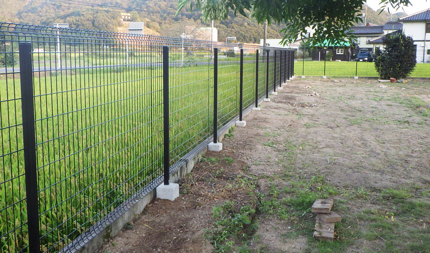 定番 簡単 金網フェンス メッシュ 防獣フィールドフェンス 1.5m×30m ドッグラン DIY ネット簡易フェンス 